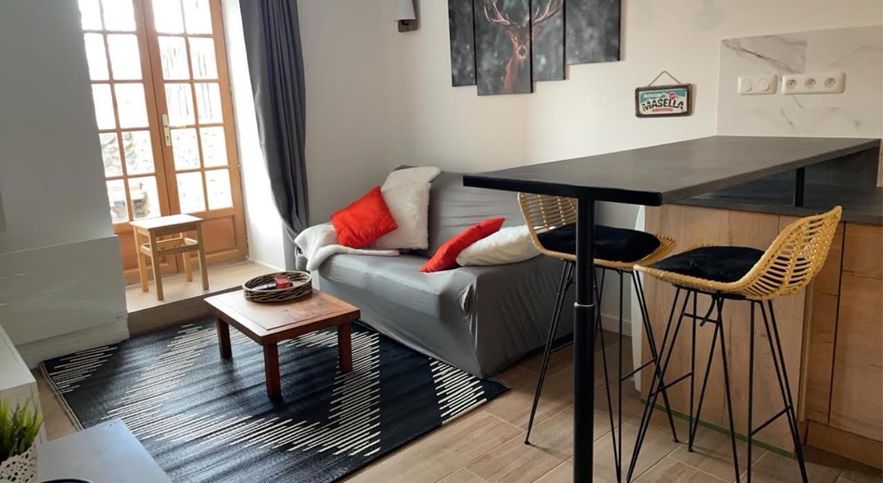 Appartement Avec Chambre Ouverte Bourg-Madame Eksteriør bilde