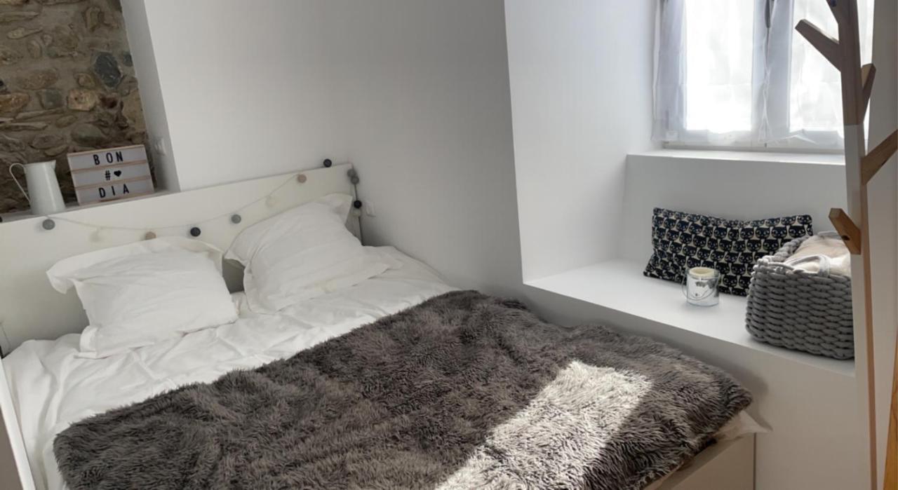 Appartement Avec Chambre Ouverte Bourg-Madame Eksteriør bilde